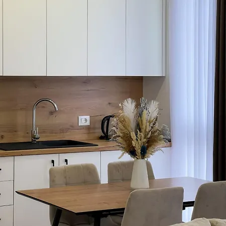 Boulevard * 地拉那